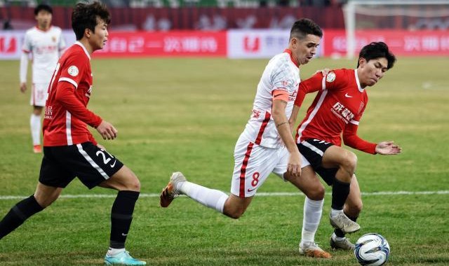 开云网页版-旧情复燃？奥斯卡更想长相厮守 合同到期后欲转型