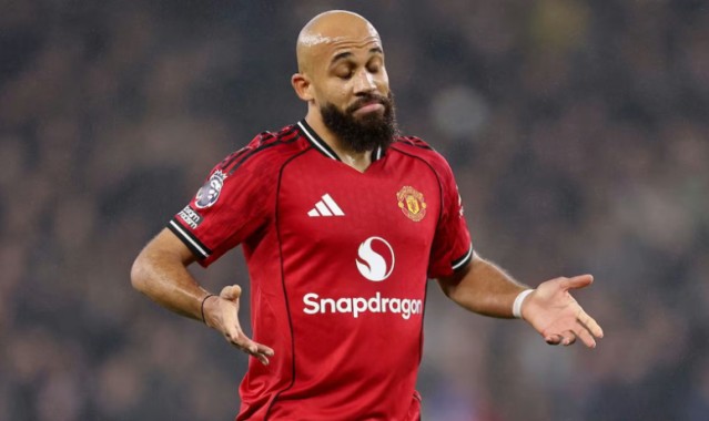 开云官网-卡里克的曼联遭纽卡逆转首败，姆贝莫全场梦游成罪人